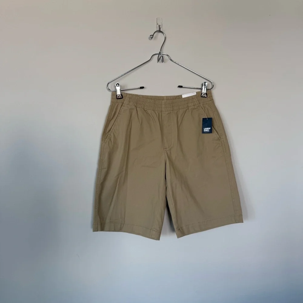 NWT Lands End Woman’s 10 Inch Khaki Chino Pull On Elastic Waist Shorts Tan